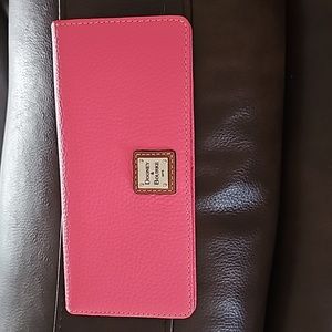 Dooney and Bourke wallet